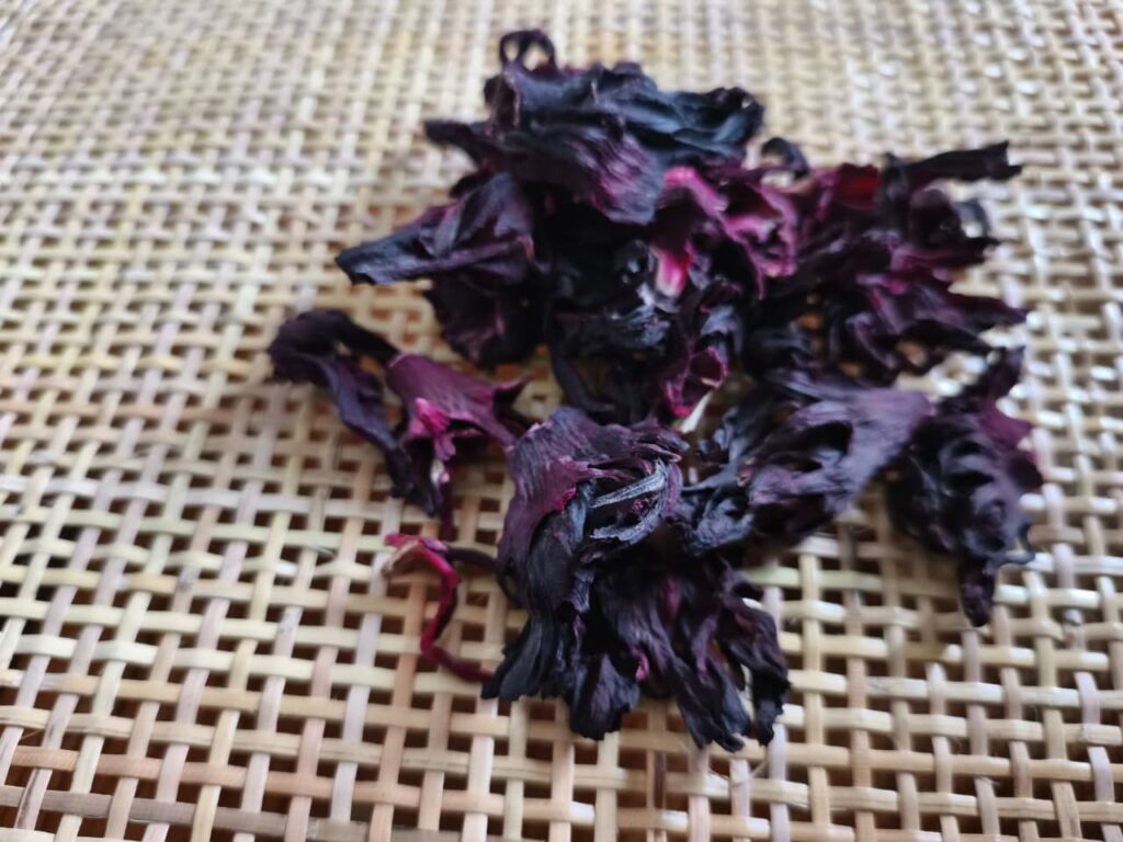Hibiscus, hibiscus flower, hibiscus flower tea, hibiscus tea, hibiscus plant, hibiscus flower plant, hibiscus flower benefits, hibiscus sabdariffa plant, hibiscus sabdariffa, flower hibiscus, Hibiscus roselle supplier, Hibiscus bulk tea, Nigeria hibiscus flower export, Dried hibiscus flower export,